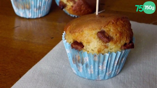 Muffins sans beurre à la compote, fève tonka et pépites de Pralinoise