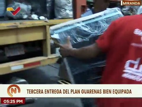Realizan tercera entrega del Plan Guarenas Bien Equipada en el mcpio. Plaza