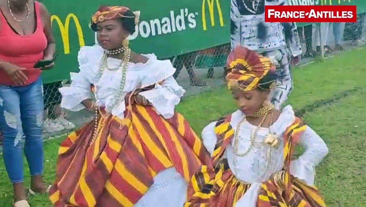 reines et mini-reines du carnaval du sud