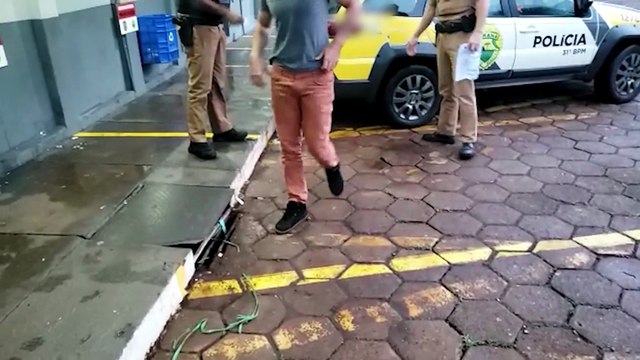 Devendo pensão alimentícia para dois filhos de mulheres diferentes, homem é detido pela PM