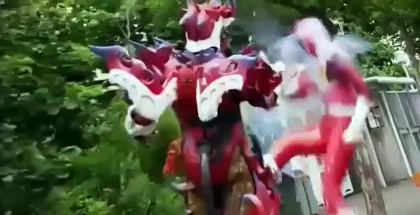 Power Rangers Dino Super Charge E004