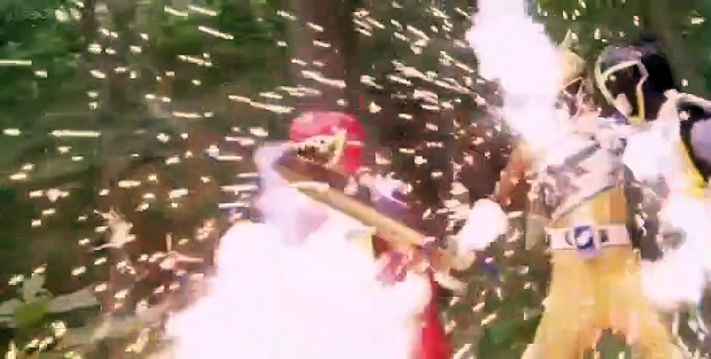 Power Rangers Dino Super Charge E008