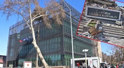 Belediye binası yıkıldı: Yanındaki binanın camı bile kırılmadı!