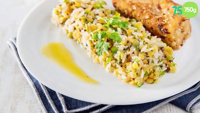 Lentilles corail, riz et quinoa et son saumon pané en croûte de noisettes et agrumes