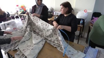 Burdur Halk Eğitim Merkezi'nde hazırlanan nevresimler afet bölgesine gönderiliyor