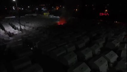 OSMANİYE'DEKİ ÇADIR KENTTE KORKUTAN YANGIN