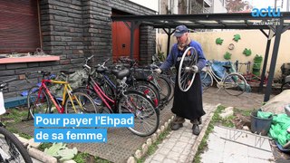 Claude répare des vélos pour payer l'Ehpad de sa femme