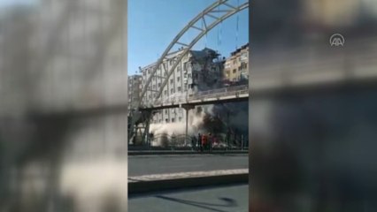 Yıkımına başlanan 9 katlı bina çöktü