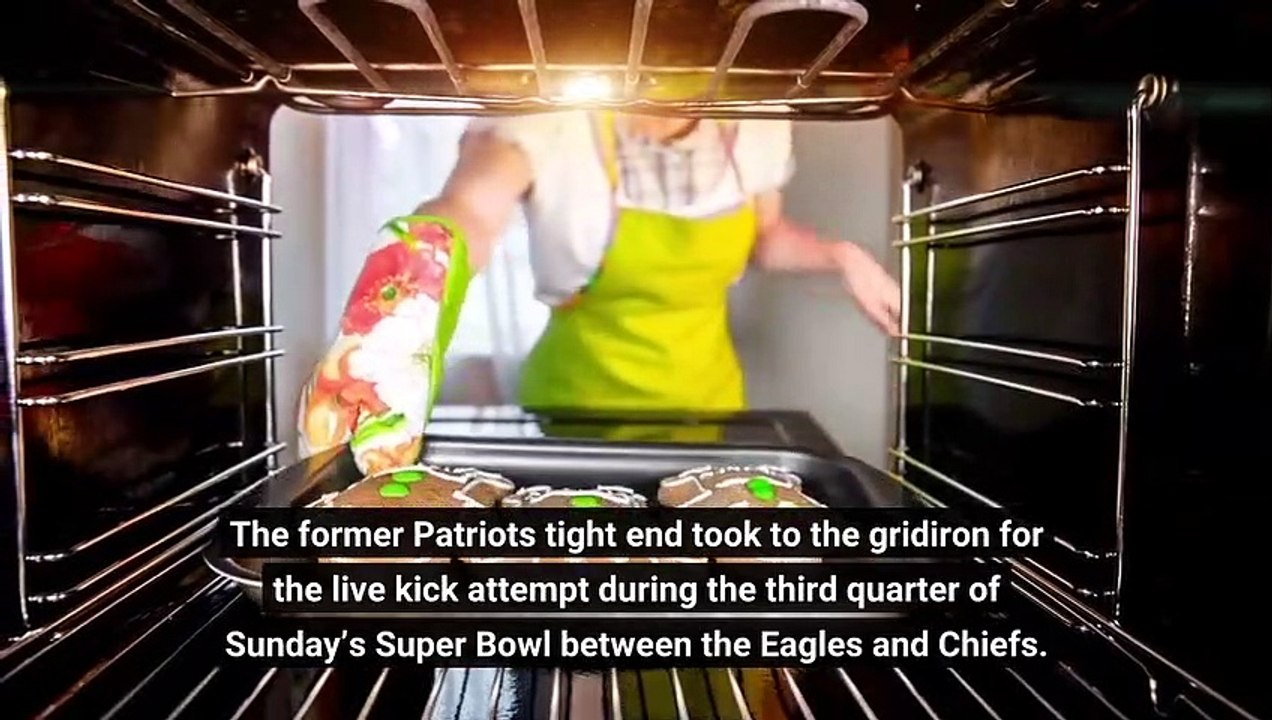 Rob Gronkowski’s missed field goal in live Super Bowl commercial left