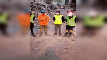 ÇORUMLU MADENCİ ENKAZDA BULDUĞU ALTINLARI POLİSE TESLİM ETTİ