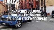 Anarchici Bologna, il video dello sgombero del locale Acer occupato