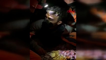 198 saat sonra enkazdan böyle çıkarıldılar