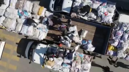 Depremzedeler için 6 tır dolusu yakacak hazırladılar