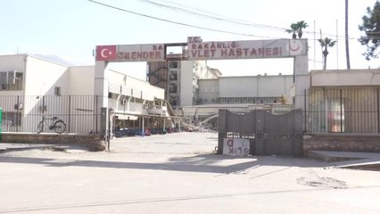 Depremden 9 Gün Sonra Yıkılan Hastanenin Enkazına Gelen İskenderun Belediye Başkanı Tosyalı Tepkiyle Karşılaştı