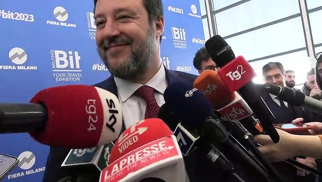 Ucraina, l'imbarazzo di Salvini per Berlusconi: A certe domande non rispondo neanche sotto tortura