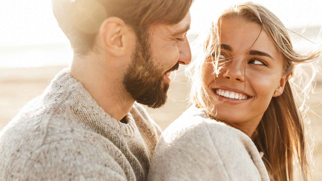 Welche Sternzeichen finden 2023 die große Liebe?