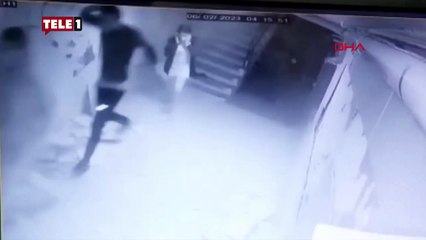 Korku filmi gibi! Depremde dökülen sıvalar arasından kaçtılar