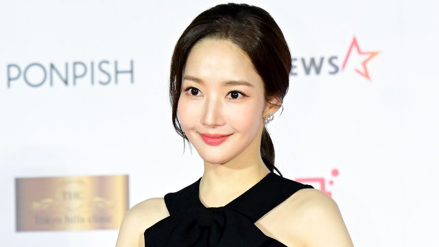 검찰, '강종현 부당 이득' 관련 배우 박민영 검찰 소환 조사 / YTN