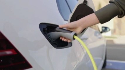 Dal 2035 in vendita solo auto a emissioni zero, passa la legge Ue