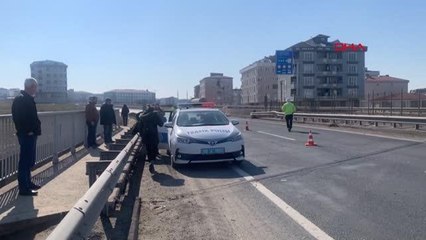 YOLUN KARŞISINA GEÇERKEN OTOMOBİLİN ÇARPTIĞI KADIN ÖLDÜ