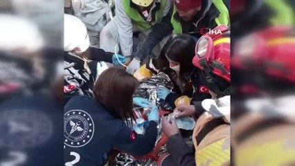 Hatay'da 202'nci saatte inanılmaz dönüş: Kepçe operatörü tarafından fark edildi