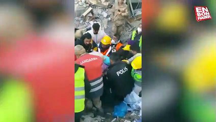 Depremin 9.gününde Hatay'da iki kardeş TTK ekibi tarafından kurtarıldı