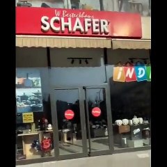 Karşısındaki bina yıkılırken, o binanın altındaki dükkanda tek bir tabak kırılmadı