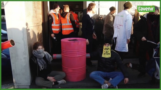 Extinction Rebellion bloque le terminal des jets privés de Brussels Airport