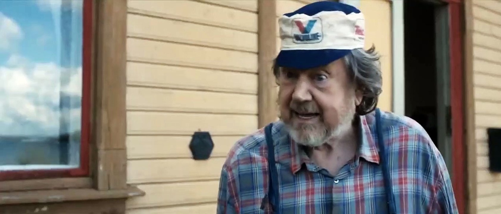 Der Hundertjährige, der aus dem Fenster stieg und verschwand (2013)