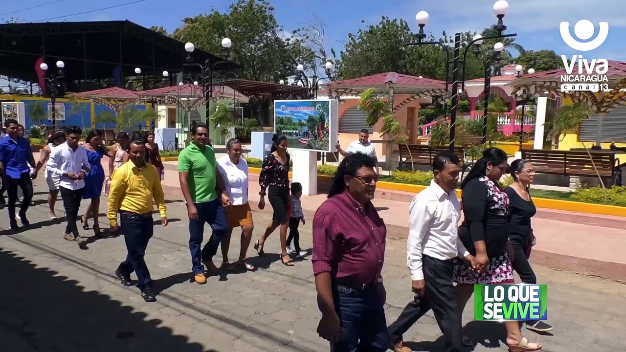 12 parejas unen sus vidas en matrimonio en la tradicional bodas masivas en Potosí