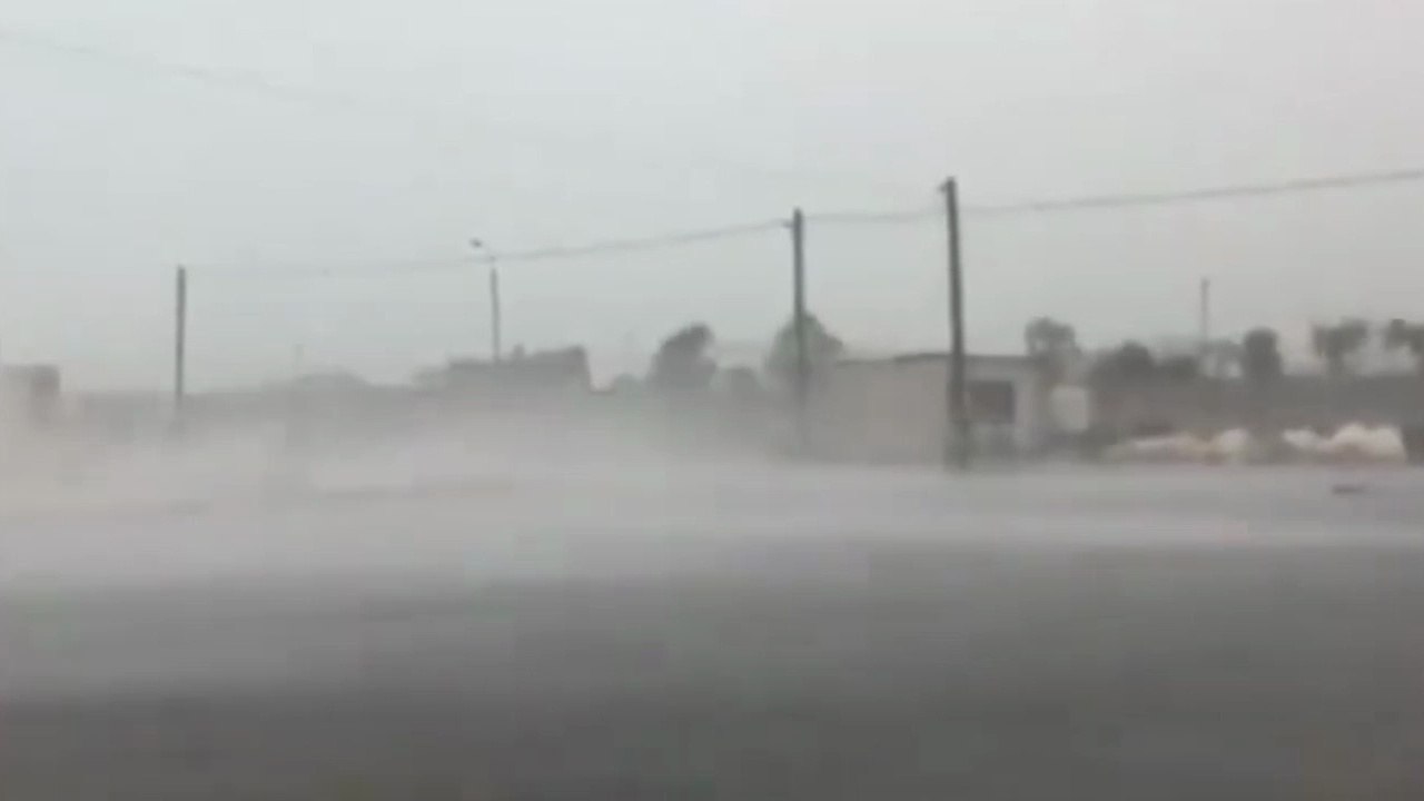 A wild hail hit China! The whole world is praying for China!