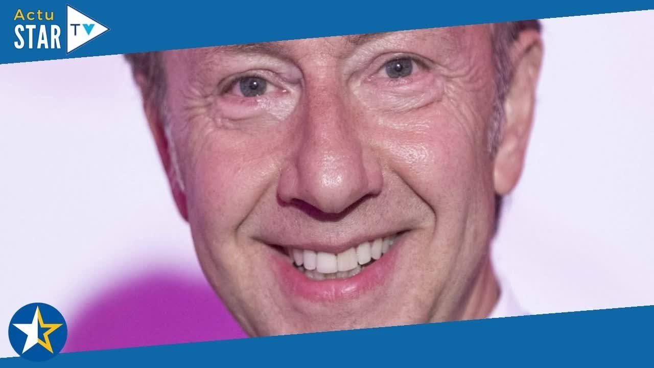 "Il détestait tout ce que je représentais " : Stéphane Bern s'attaque à un très célèbre homme politi