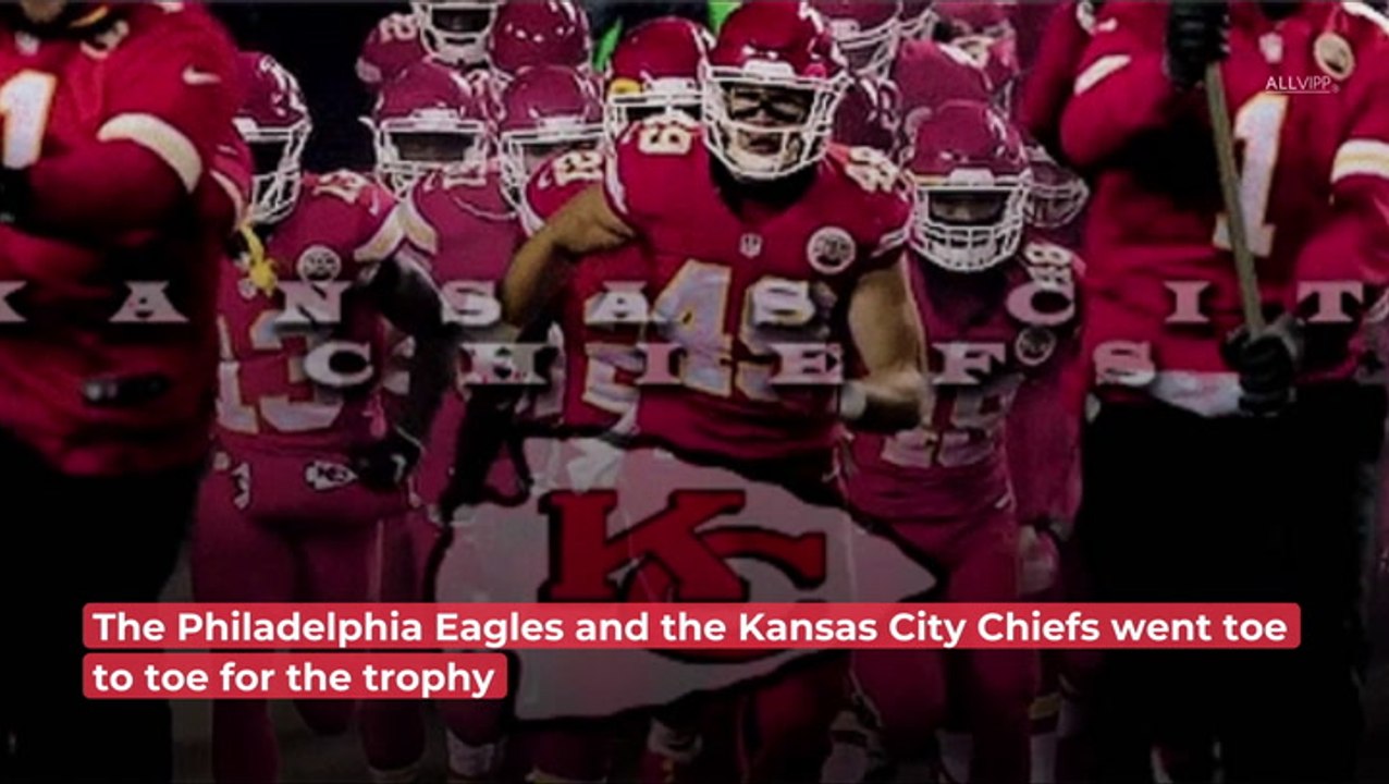 Super Bowl: THIS Is How Rihanna Rocked The Half Time Show