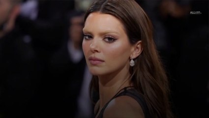 Kendall Jenner's Photoshop Fail Makes Everyone Laugh