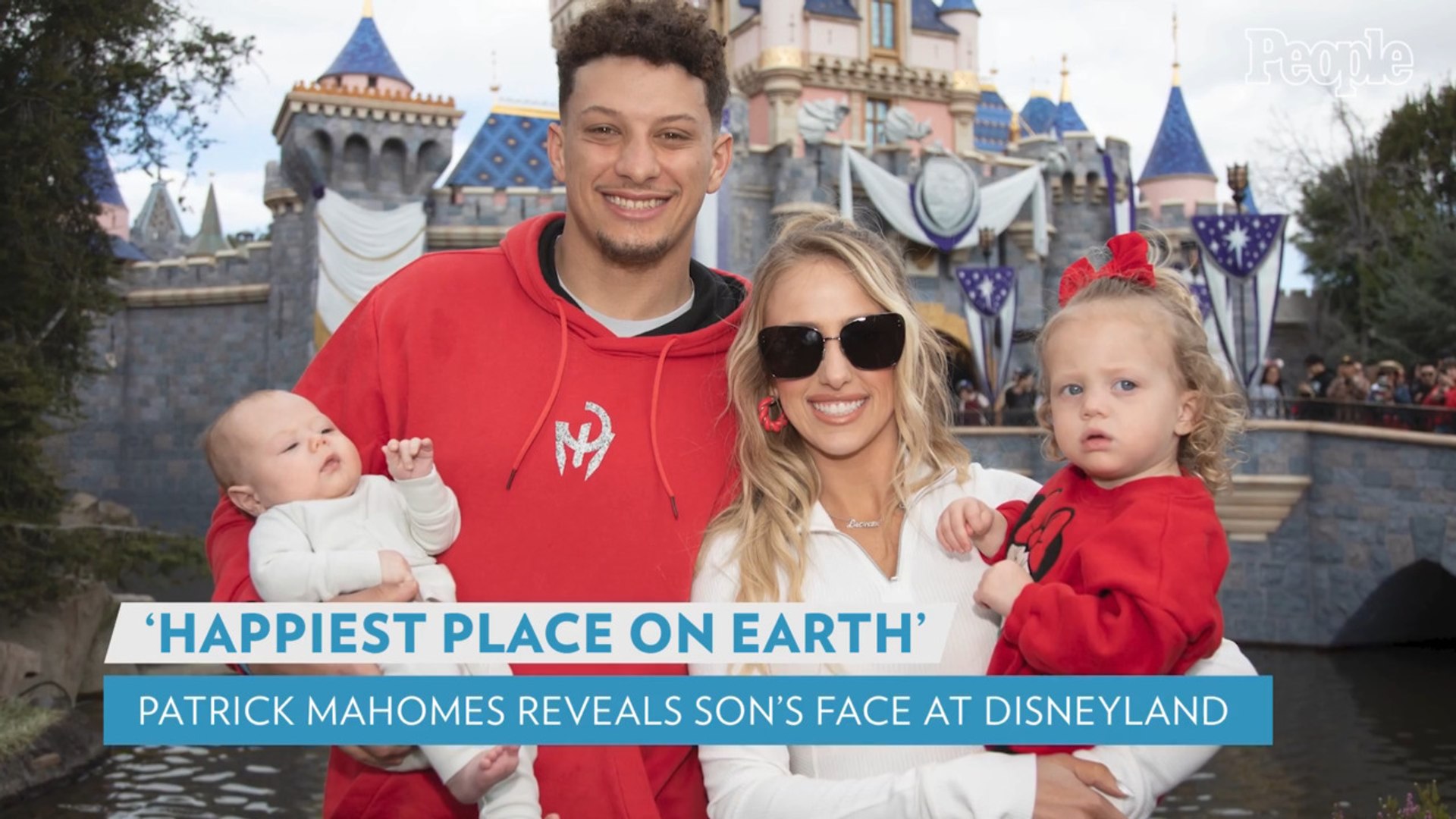 Patrick Mahomes, Brittany Matthews reveal first photo of son's face