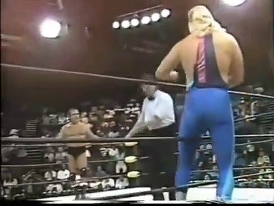 Larry Zbyszko Vs. Mike Thor