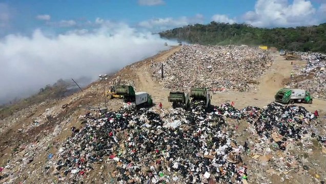 Incêndio em aterro sanitário produz 'fumaça altamente tóxica' no Panamá
