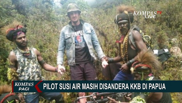 Masih Disandera! Ini Sejumlah Foto Pilot Susi Air dengan KKB Pimpinan Egianus