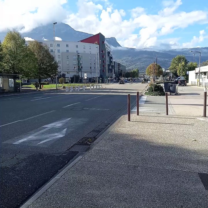 La Ville d'Échirolles Centre Ville 2022 #France  (8)