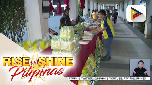 Mga nagtitinda sa Kadiwa outlet sa Quezon City Hall, maagang naglatag ng kanilang paninda; ilang mga produkto sa Kadiwa outlet, nagmula pa sa malalayong probinsiya