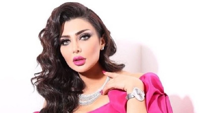 أمل العوضي تثير الجدل بعد أنباء اعتزالها وزواجها من رجل سياسي معروف