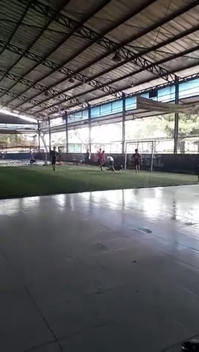 Main Futsal Setengah Lapangan