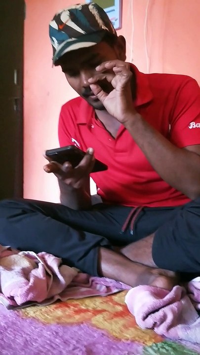 नमस्कार मित्रों तो कैसे है आप सब में उम्मीद करता हूँ आप सब ठीक होंगे, आज हम आपके लिए लाये हैं   एक प्यारा सा गीत जो आप को अपना गांव याद आ जाएगा।