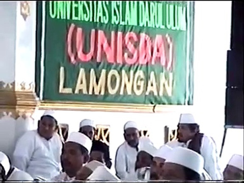 K.H. Ahmad Asrori Al Ishaqi RA di Unisda Lamongan 2005 (2)