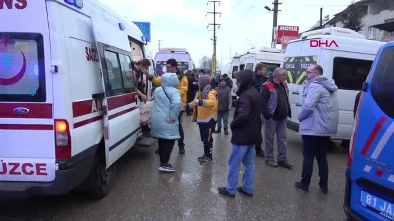 Düzce'de zincirleme kaza: 15 işçi yaralı