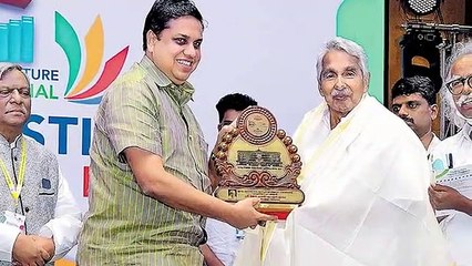 തിരികെ രാഷ്ട്രീയത്തിലേക്ക് എത്തുമോ എന്ന് ഉറ്റുനോക്കി കേരളം