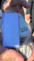 Yardım kolisinden çıkan not, Vali Hatipoğlu'nu duygulandırdı