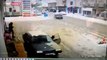 Malatya'da deprem anı güvenlik kameralarına yansıdı