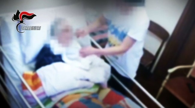 Anziana di 88 anni maltrattata e lasciata sola per ore in casa: arrestata badante (15.02.23)