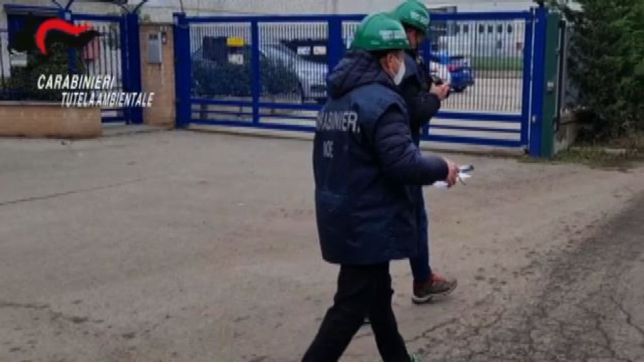 Traffico illecito di rifiuti da 100 milioni di euro, 18 arresti